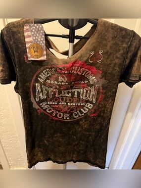 Affliction Women’s Brown Distressed Graphic Tee with Red Accents reversible
